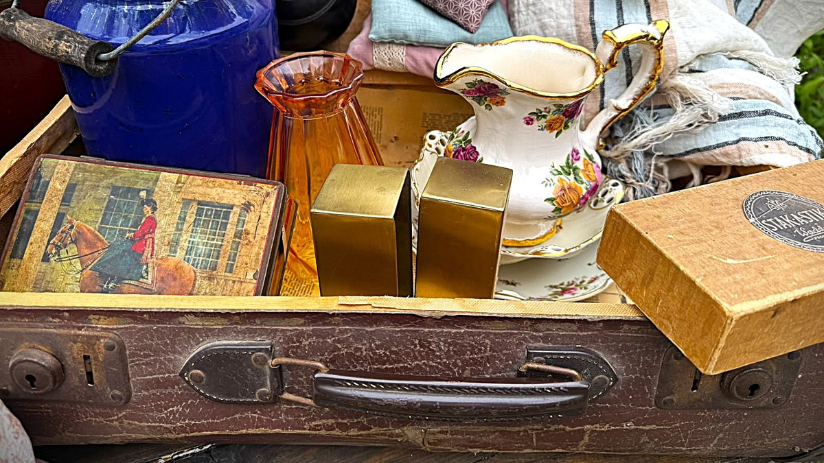 Titelbild der Veranstaltung Koffer-Flohmarkt in der Scheunerei