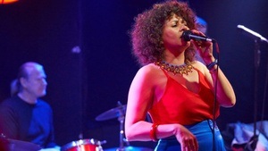 Room Sessions - Sara de Bourgeois live