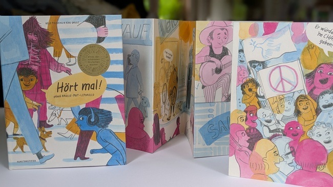 Reim- und Zeichenworkshop mit Nele Palmtag zu ihrem Brülle- Post-Leporello »Hört mal!«