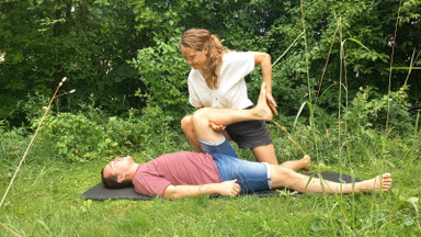 Thai-Yoga-Massagekurs im Englischen Garten