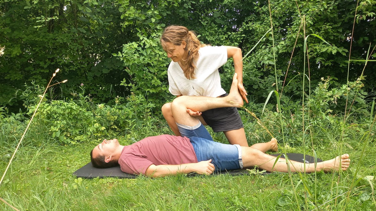 Thai-Yoga-Massagekurs im Englischen Garten