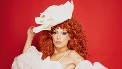 Queen Amy Strong