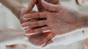 Ausstellung & Vortrag zum Thema „Gewalt gegen Frauen“ | Orange Day - Zonta says no!