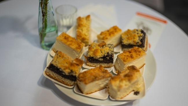 Finissage-Führung: „Schlesisches Theater. Geschichte und Gestalten“ mit Kaffee und Kuchen