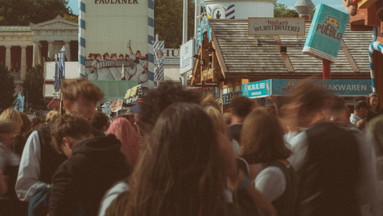 🍻 Allein aufs Oktoberfest? Finde deine Oktoberfest-Crew