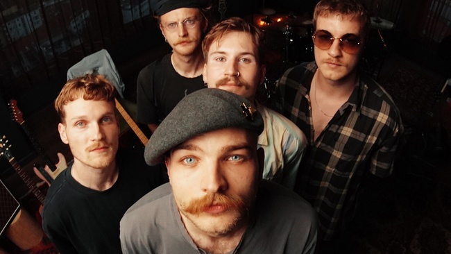 mogel: Rock, Indie & Punk im Stereo Wonderland