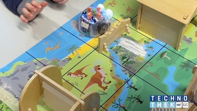 Lerne die Welt der Blue-Bots kennen