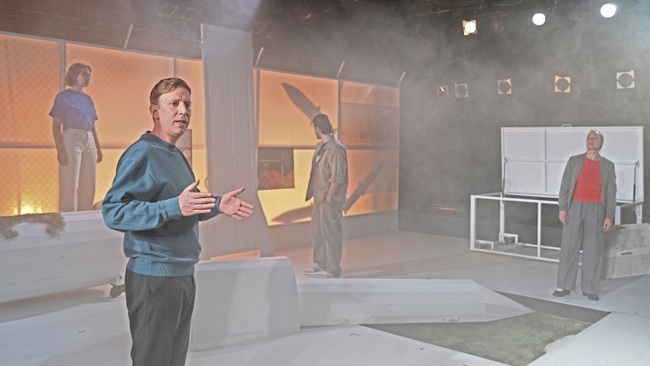 Pershing (UA) | Ein Recherche-Projekt zum 40. Jahrestag des Pershing-Unglücks auf der Heilbronner Waldheide von dura & kroesinger  | In Kooperation mit dem Heilbronner Stadtarchiv