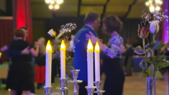 Tango Café mit Tanz-Schnupperstunde