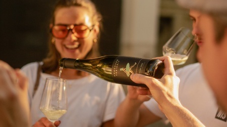 Wine & Food Walking Tour HAIDHAUSEN! | Munich Wine Rebels