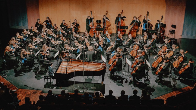 Deutsche Streicherphilharmonie & Louis Zhang - Divertimento