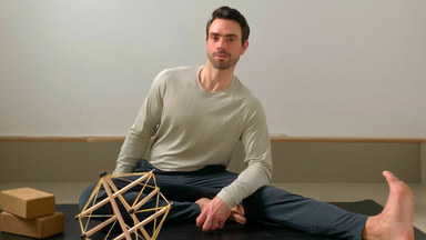 Kettenreaktionen – Faszienyoga-Workshop mit Daniel Heil