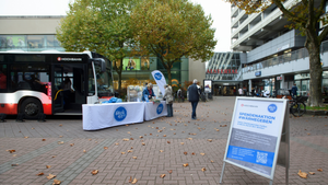 #wärmegeben-Spendenannahme vor der Inselpark-Arena / Hamburg Towers