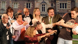 Kriminalkomödie: Bares, Rares und weg war es!