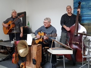 Backyard Safari „Auf der Pirsch im Dschungel der Popmusik“ Konzert