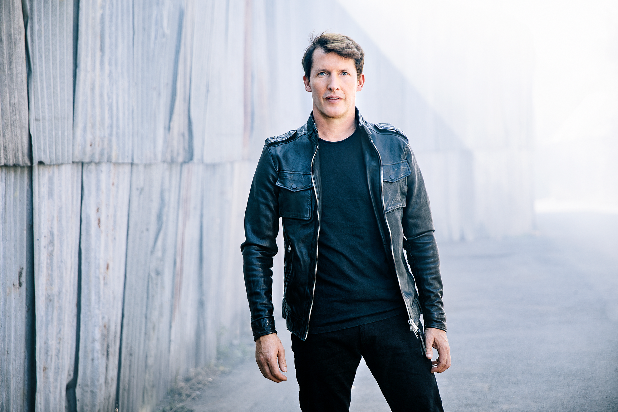 James Blunt - Airplane Mode Tour | Logen-Seat