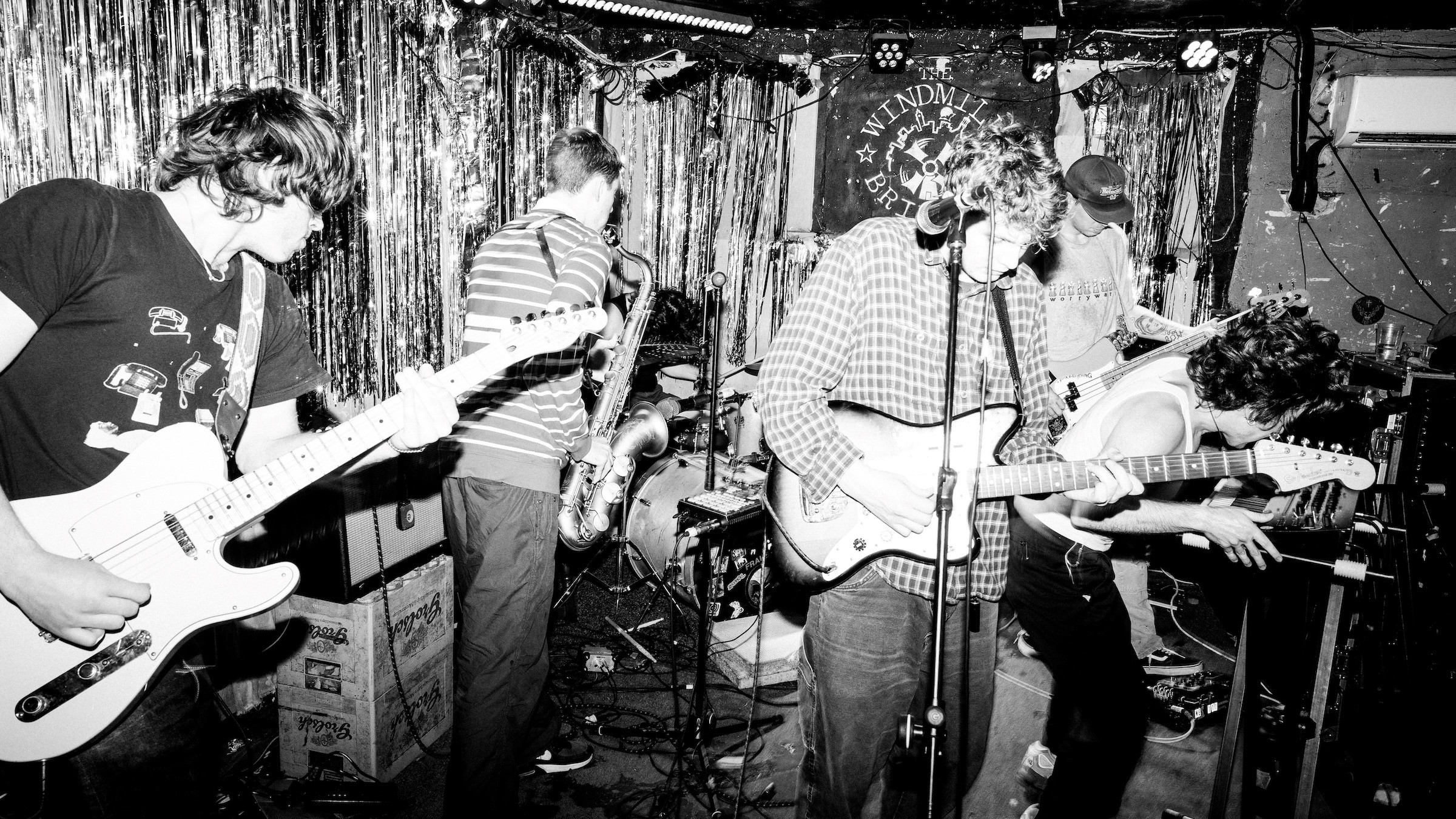 Concrete Vehicles (exp post-punk/-hc noise-rock, can) + Older Friends (emo/screamo, bln)