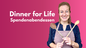 Neue Leute treffen beim Dinner for Life Spendenabendessen