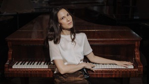 OLIVIA TRUMMER „LIKE WATER“