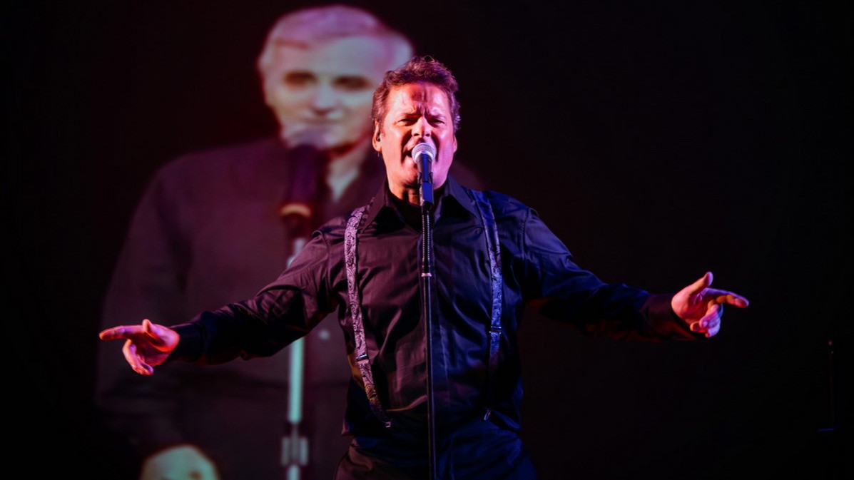 100 Jahre Aznavour - Charles und wie er die Welt sah, Stephan Hippe