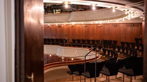 Rollstuhlgerechte Theaterführung
