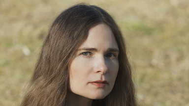 Valeria Gordeev »Die Zikade entschlüpft ihrer goldglänzenden Hülle«