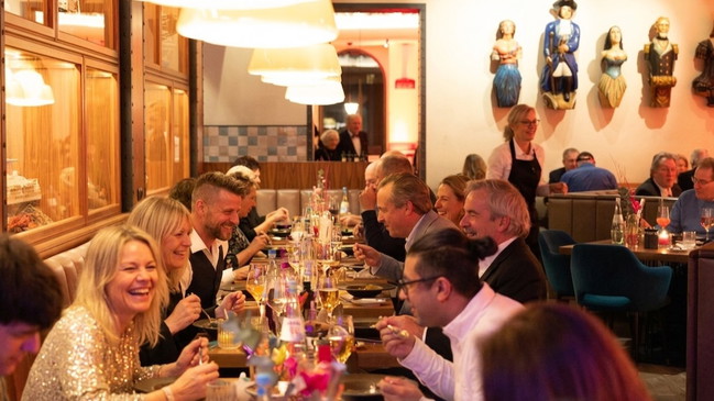 Dinner-Party am Hafen