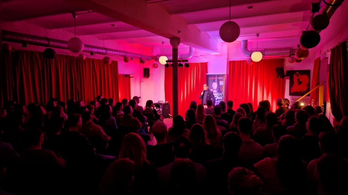 Punchline Comedy | Hinterhofsalon Köln