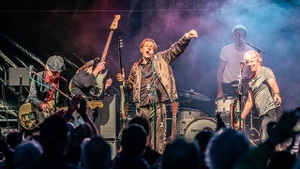 Alexander Scheer | Andreas Dresen & Band spielen (nicht nur) Gundermann