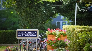 Sonne tanken im Biergarten am Dutzendteich