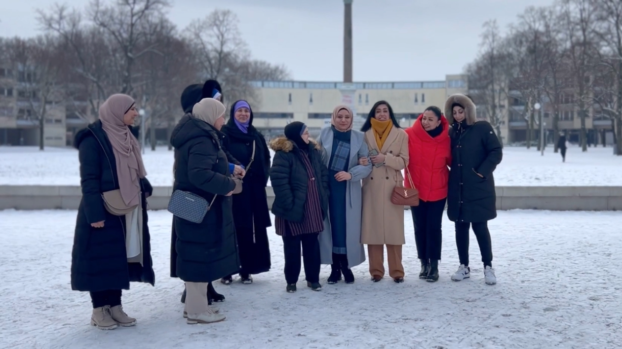 Therese Koppe: Durch unsere Augen. Ein Kiezfilm von und mit Frauen vom Mehringplatz
