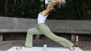 Sunday Yoga Flow mit Mela