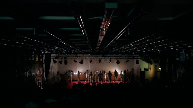 SCHWEIGEN – Ein Chorstück