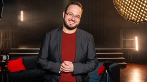 »Literaturfestival OWL - Intergenerationaler Poetry-Slam-Workshop (Thema: Nachhaltigkeit) mit Dozent Niko Sioulis«