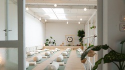A PLACE LIKE OM - Eifelwall