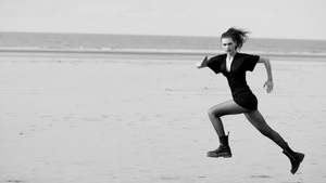 Fotoausstellung "Ines Growth Journey“ und "Lorena Velvet Allure“