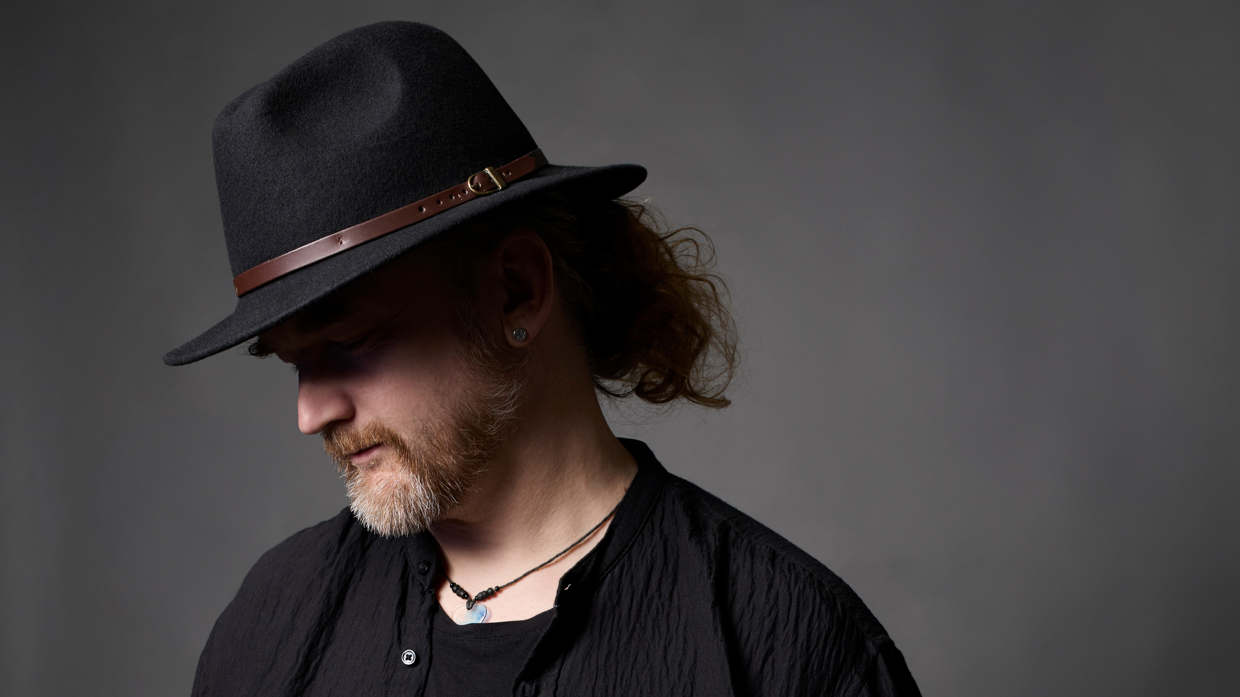 Livemusik mit Singer/Songwriter Joe Bennick.