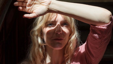 Lilli Tollkien liest aus ihrem Debütroman „Mit beiden Händen den Himmel stützen“ (Nominiert für den Deutschen Buchpreis 2026)