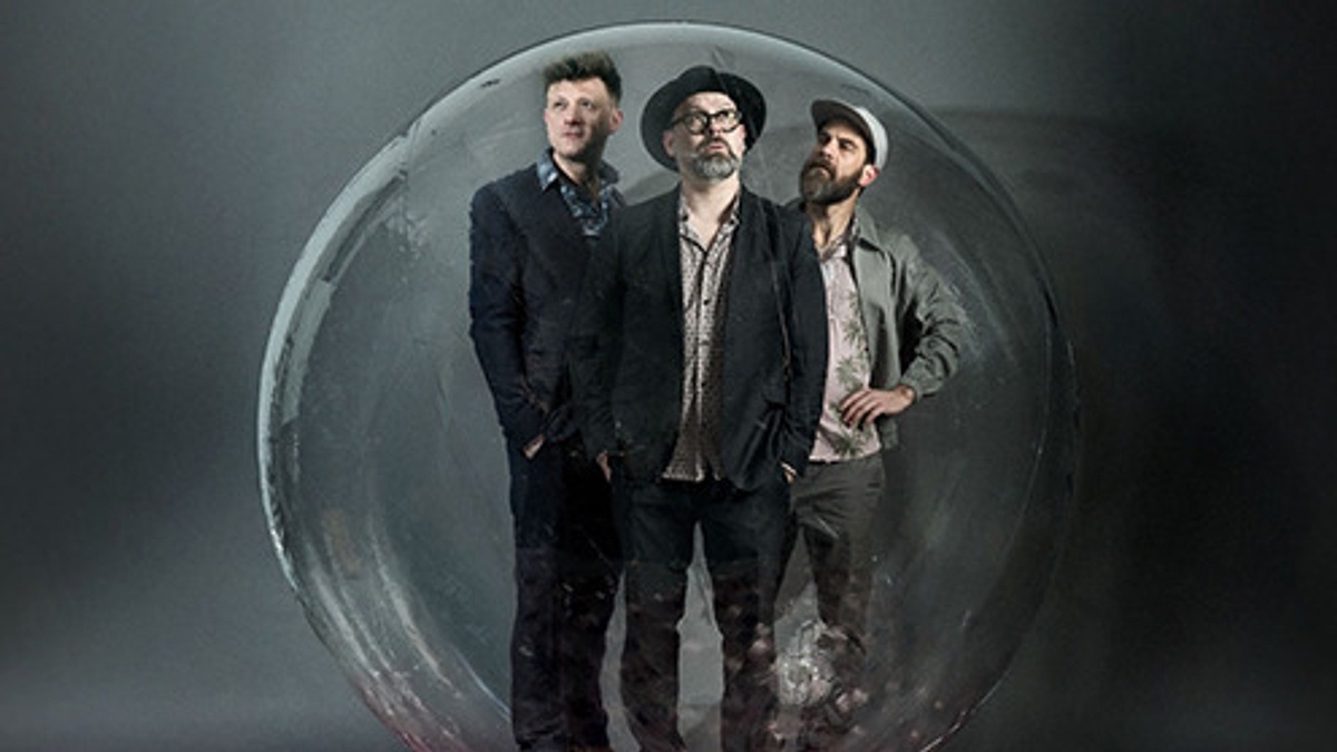 MATTI KLEIN SOUL TRIO „BOUNCIN’ IN BUBBLEVERSE“