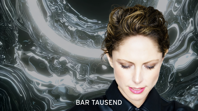 Tausend House: Kristin Velvet
