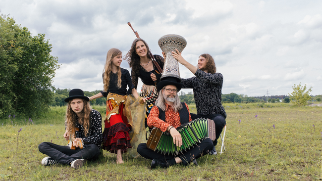 THEATRON MUSIKSOMMER 2026: HEY HÄNS + SPUI´MA NOVAS