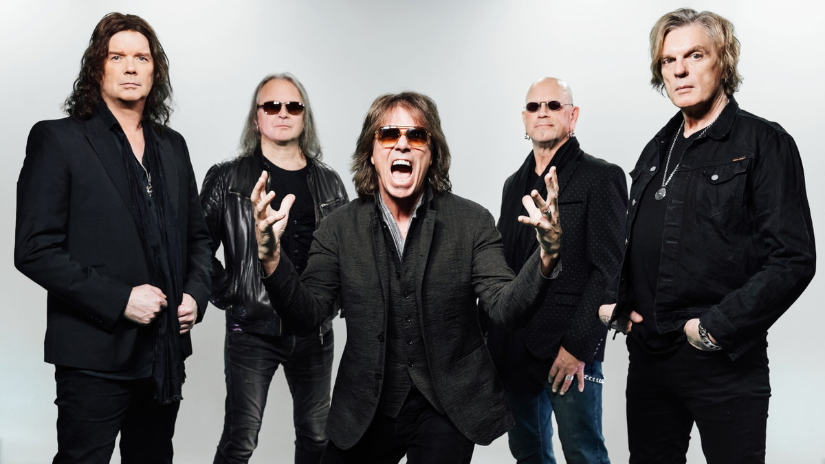 FOREIGNER