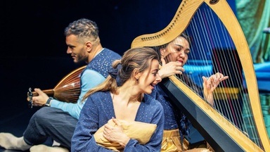 Sonne, Mond und Sterne - Mobiles Musiktheater für Babys, Kleinkinder und Familien