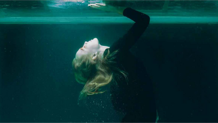 Kitzeleien - der Tanz der Wut | mit Gebärdensprachübersetzung