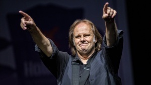 WALTER TROUT - Sign of the times Tour 2025