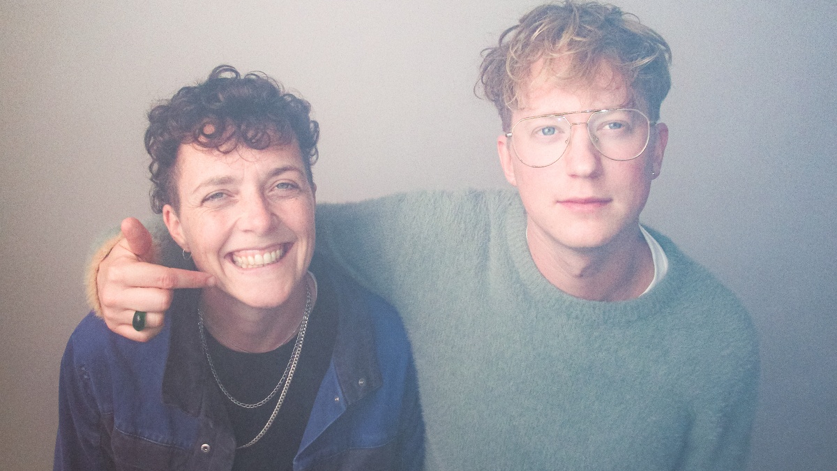 AUSVERKAUF(T) - LIN und YUNUS auf großer 1 € Tour