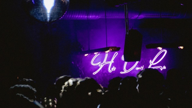 Hits Don't lie - all day and all of the night + HIT-BINGO