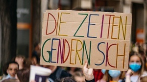 Die Polizei im „Hotel Silber“ und die „Bekämpfung“ von Homosexualität