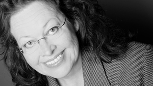 Literatur übersetzen - BRIGITTE GROSSE ÜBER »JACARANDA« VON GAËL FAYE