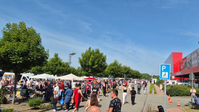 Flohmarkt Höffner Barsbüttel